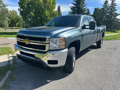 2012 Chevy Silverado 2500 LT Duramax Low KM All Trades Price includes Ontario or Quebec safety. Call...