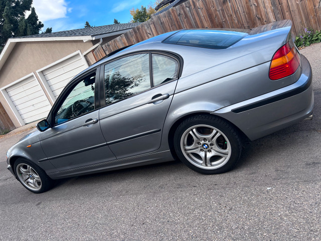 2004 BMW 325xi AWD - All wheel drive in Cars & Trucks in Calgary - Image 2