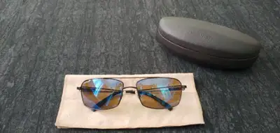 Lunettes, View more