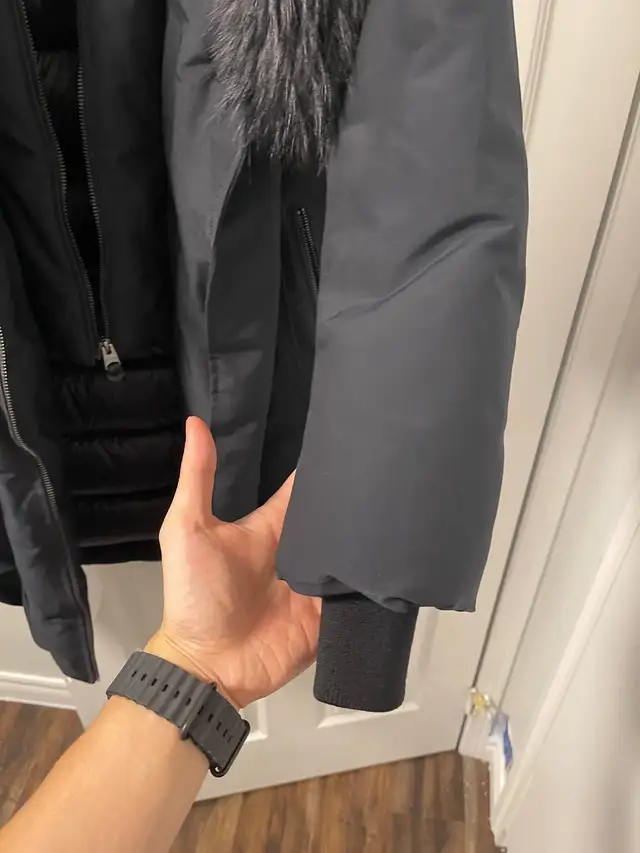 womans full black mackage trisha-bc down parka jacket in Women's - Tops & Outerwear in Markham / York Region - Image 4