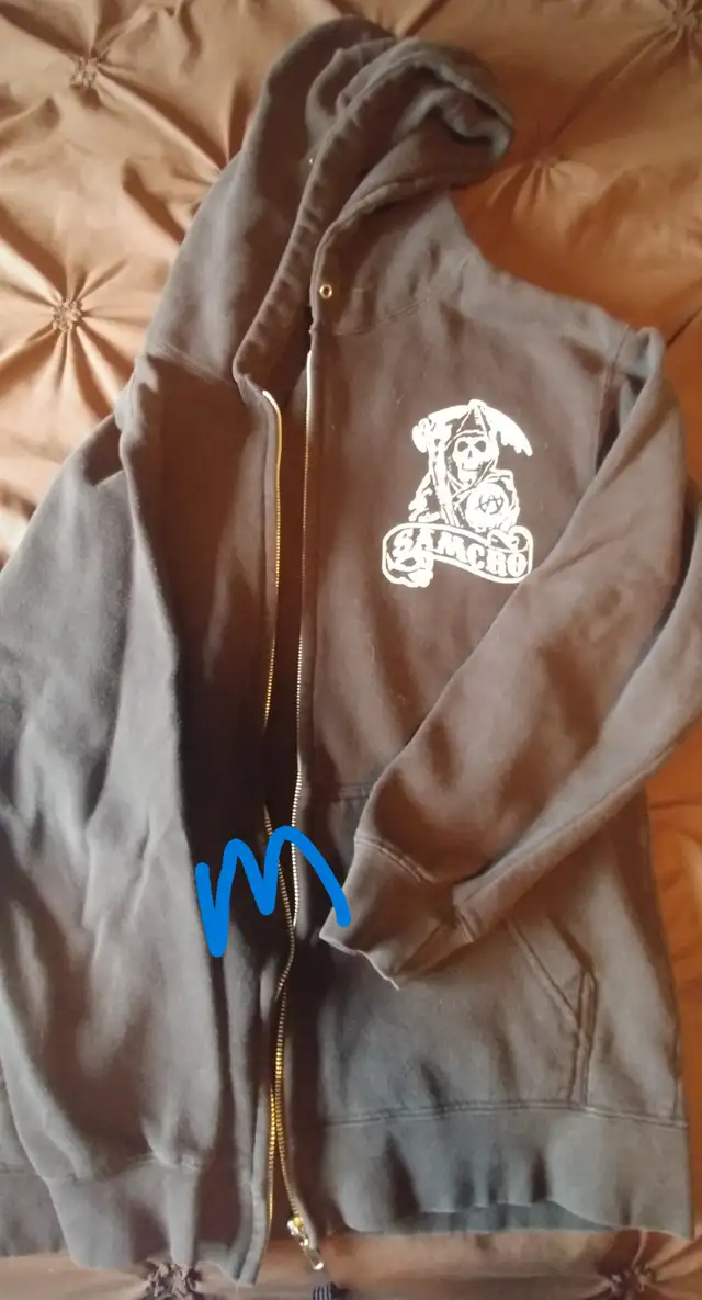 Men’s medium clothes in Men's in Chatham-Kent - Image 4