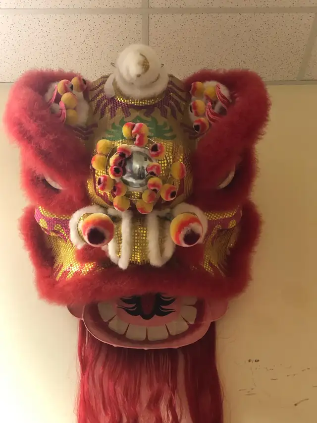 Chinese lion head for lion dance in Arts & Collectibles in Delta/Surrey/Langley - Image 4