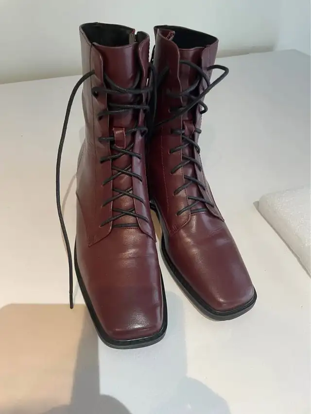 Women's Leather Boots Size 7 in Women's - Shoes in Windsor Region - Image 6