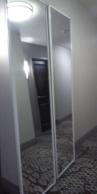 2 Closet doors mirrors