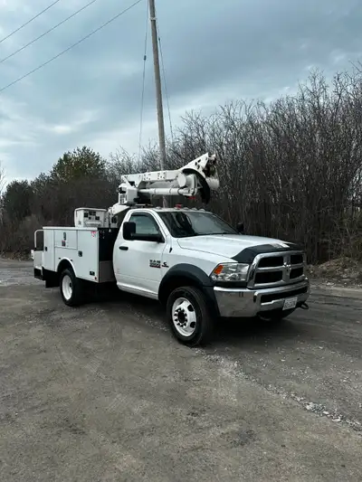 2016 Dodge Altec AT40G 137,000 Miles Automatic 45ft Working Height 6.7L Diesel - Reach me @ 905 375...