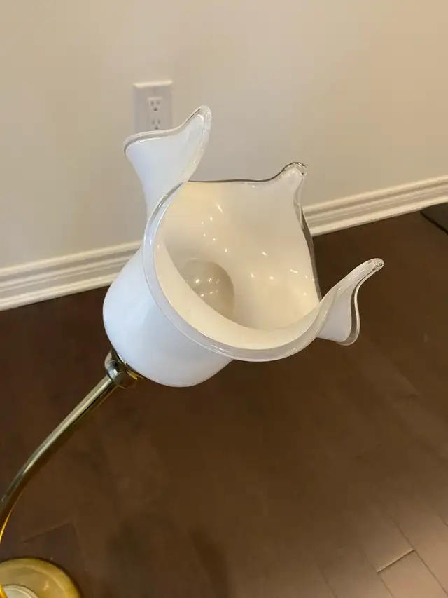 Vintage Brass Table Lamp in Indoor Lighting & Fans in Markham / York Region - Image 6