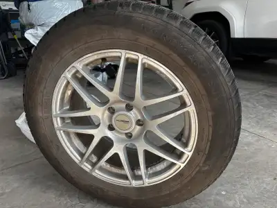 4 Nokian Winter Tires on rim – 235 / 65 R18 – Excelent Condition(bought $2600) from Lexus RX350,Trea...