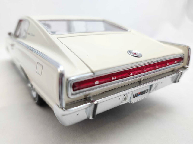 1966 Dodge Charger Hemi Mopar White American Muscle 1:18 Diecast in Arts & Collectibles in Kawartha Lakes - Image 3