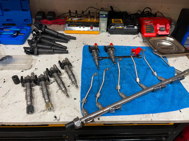 BMW OEM 335 injectors in Engine & Engine Parts in Vancouver - Image 2