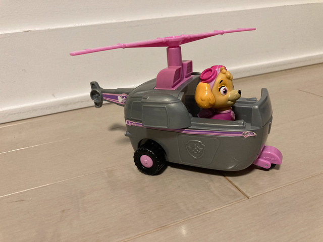 2 jouets avec Stella (Pat’Patrouille): hélicoptère & avion. dans Jouets et jeux  à Laval/Rive Nord - Image 3