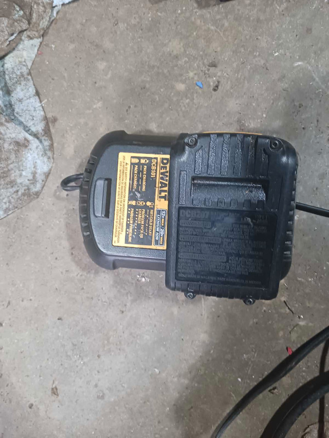 Dewalt 20v battery and charger  in Power Tools in Woodstock