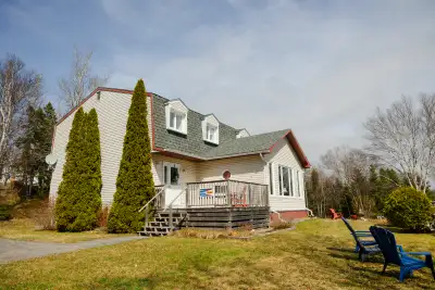 Vacation Home located on the Eastport Peninsula NL, View more