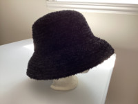PRICE DROP! Cozy, Versatile Ladies’ Black Bucket Hat