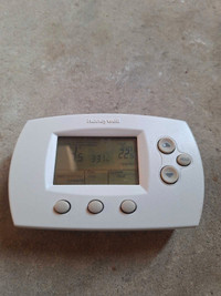 Non- prrogramable thermostat
