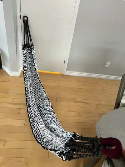 Brand new hammock 110” x 40” Hamac neuf, View more
