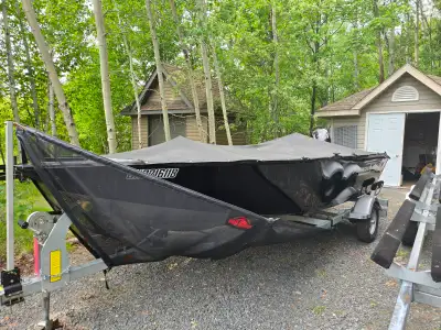 2024 Princecraft Amorak 166 with 2024 Mercury 60HP - (with only 44 hours). Comes with Black Trailori...