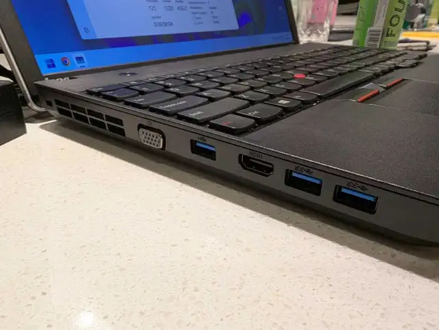 Laptop 15" Lenovo Thinkpad E545, AMD 4 cores, 8Gb ram, 128Gb SSD in Laptops in Ottawa - Image 4