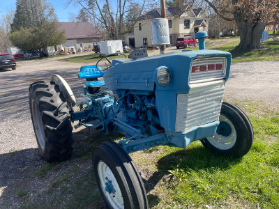 Ford tractor 3000 model