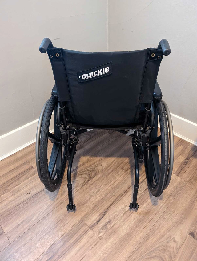 Wheelchair used-like new  in Health & Special Needs in Thunder Bay