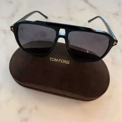 Men’s sunglasses with case and box, View more