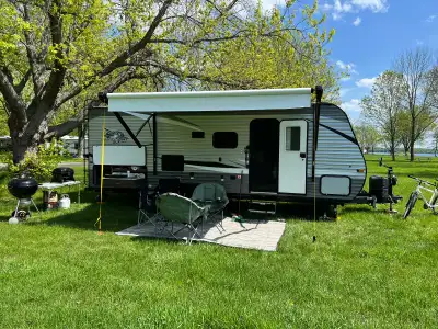 2021 Jayco Jay Flight SLX 8 224BH – Roulotte familiale Roulotte Jayco reconnue pour sa qualité et sa...