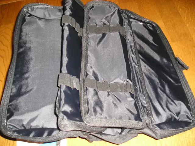 Rubbermaid soft sided tool case organizer - NEW !!! in Tool Storage & Benches in Windsor Region - Image 4