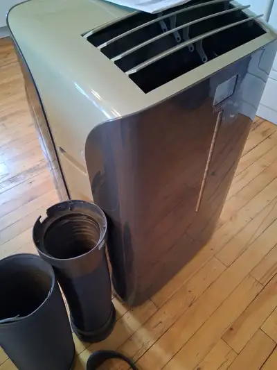 Climatiseur portatif Première (Danby) 11,000 BTU, View more