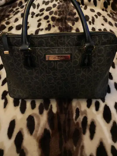  Women’s Calvin Klein purse , View more