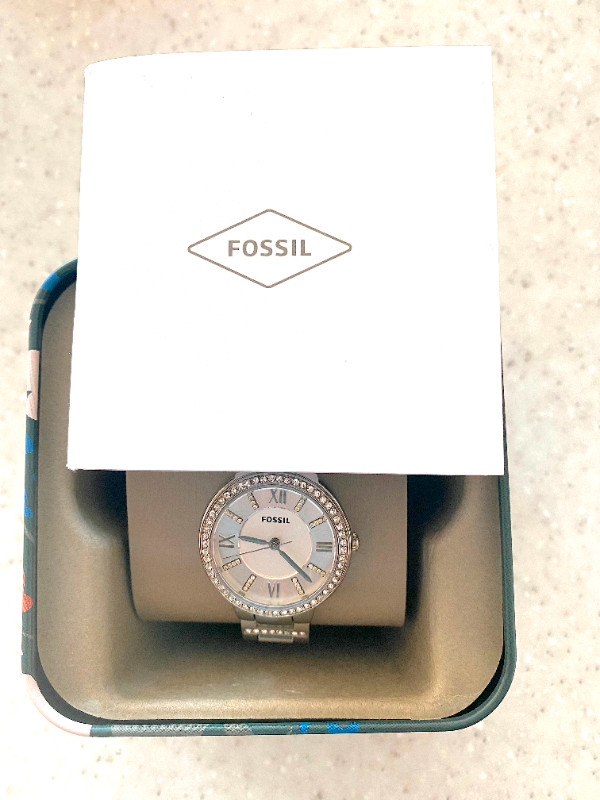 "Fossil" brand watch in Jewellery & Watches in Ottawa - Image 2