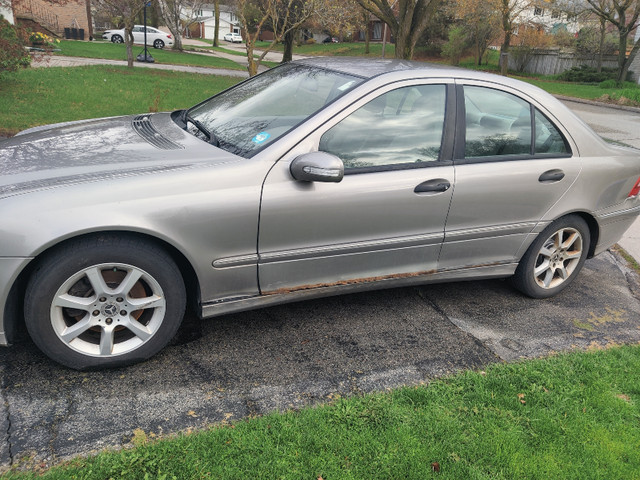 Mercedes Benz C240 in Cars & Trucks in Kitchener / Waterloo - Image 3