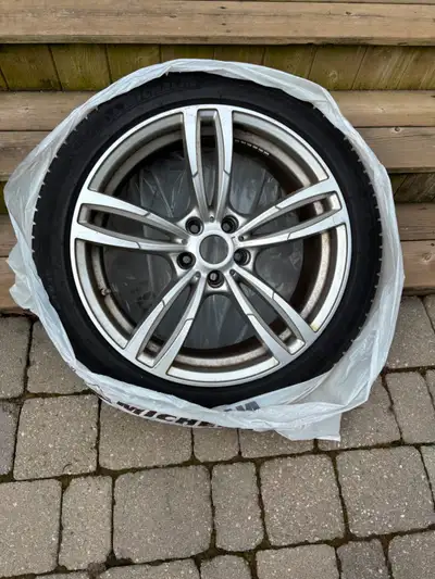 245 40 R 19. Michelin X-Ice. Four dedicated winter tires with rims. Good condition. Not used in last...