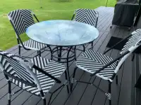 Outdoor table & chairs