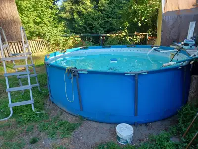 Bestway 36" x 12', steel Pro-Max cover, skimmer net, expandable pole, cleaning pole, chemicals ladde...