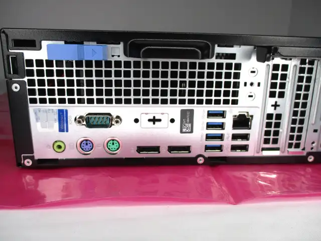 Dell Optiplex 7060 SFF Computer i7-8700 16GB 256GB DVDRW Win11P in Desktop Computers in City of Toronto - Image 9