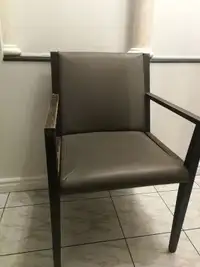 grey chair