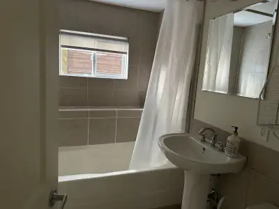 Available: January 1, 2026 to March 31, 2026 Rent period: monthly w/d in unit street parking no smok...