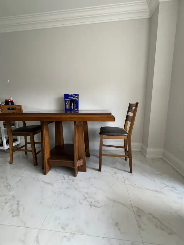 Walnut Kitchen dining table and 4 chairs for sale in Dining Tables & Sets in Markham / York Region - Image 7