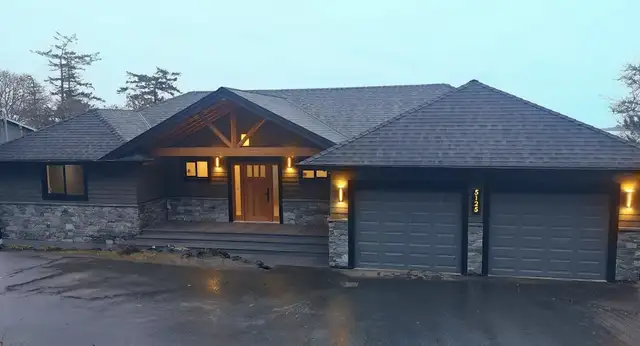 Carpenter / Builder457023633679329280