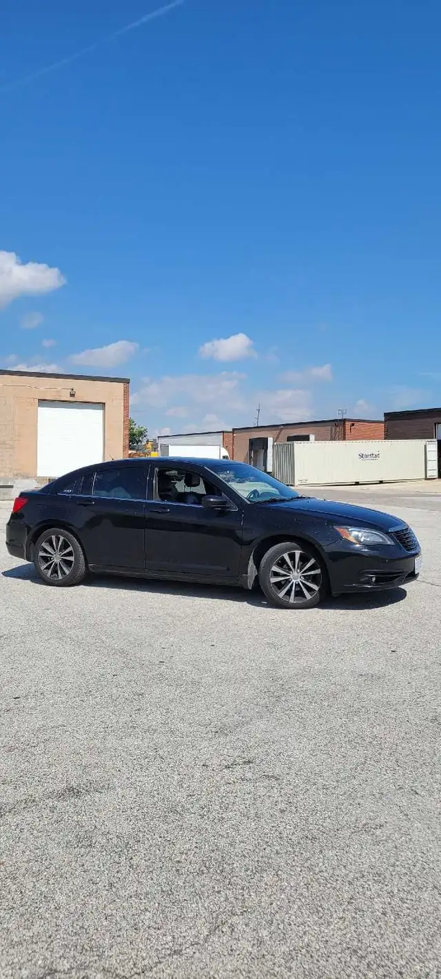 2013 Chrysler 200 S548417466082283523