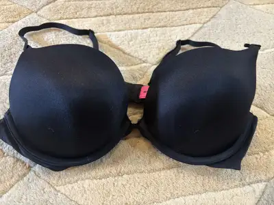 La Senza black Bra push-up 34C, View more