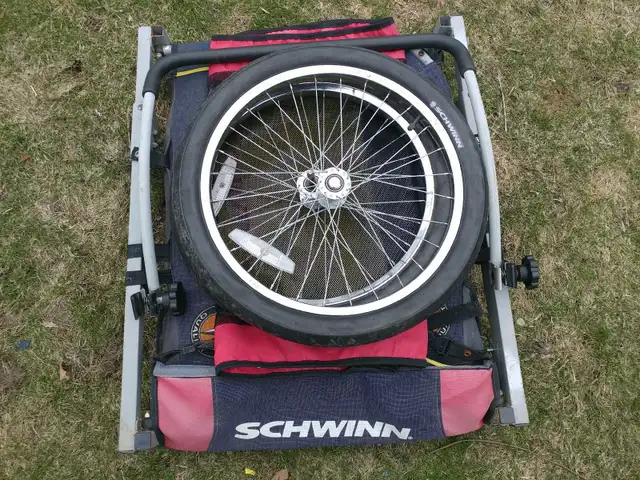 Bike Trailer Schwinn in Kids in London - Image 9