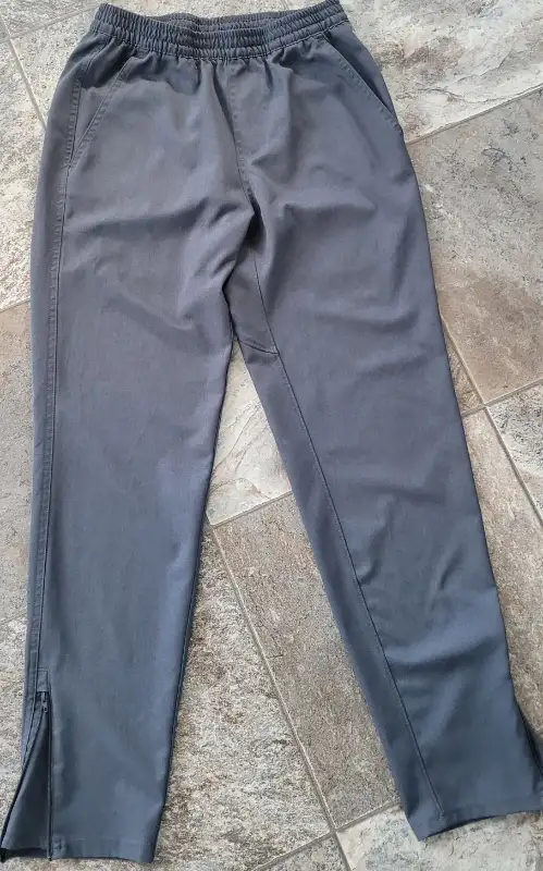 Men's Small Athletic Wear Pants in Men's in Regina - Image 2