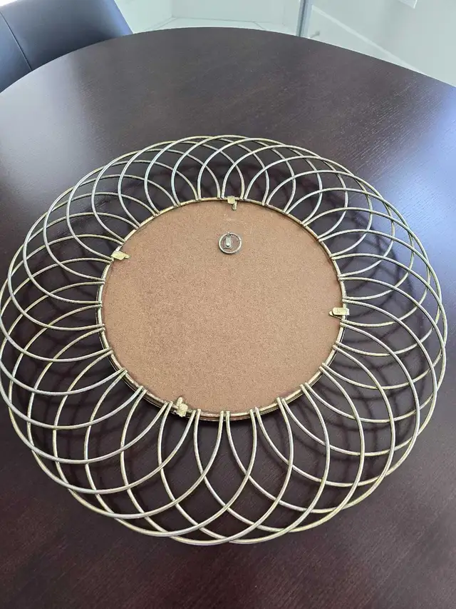 Vintage Gold Metal Round Wall Mirror in Home Décor & Accents in Edmonton - Image 5