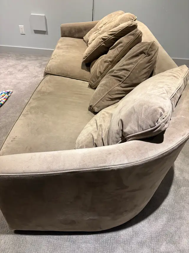 Loveseat Couch568798580855941121