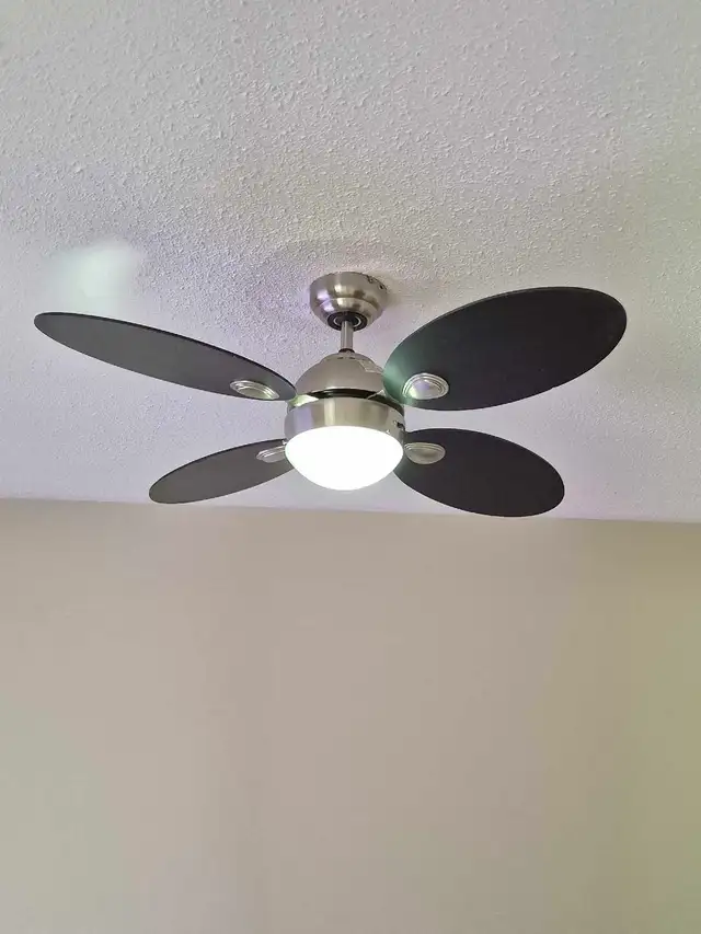 41.5" Ceiling/light fan in Indoor Lighting & Fans in Mississauga / Peel Region - Image 3
