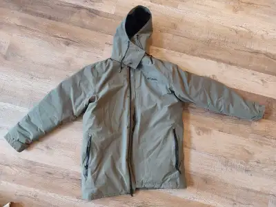 New Columbia Men's 550 Fill Power down Jacket, large, View more