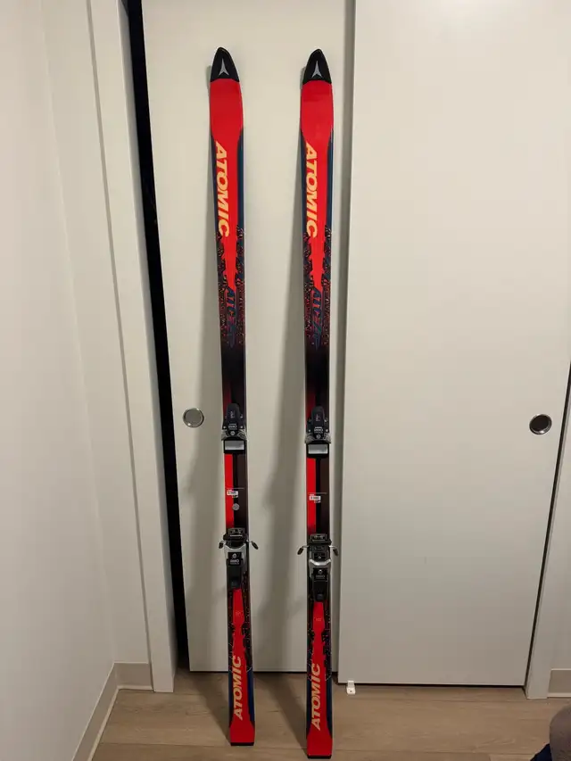 Atomic 191 Skis in Ski in North Shore - Image 2