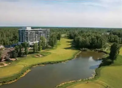 CONDO FOR RENT ON GOLF COURSE IN NIAGARA FALLS!!!!