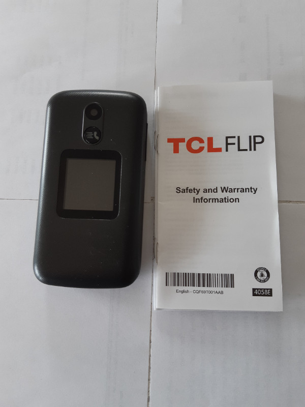 téléphone cellulaire TCL FLIP usagé bonne condition dans Téléphones cellulaires  à Longueuil/Rive Sud - Image 2