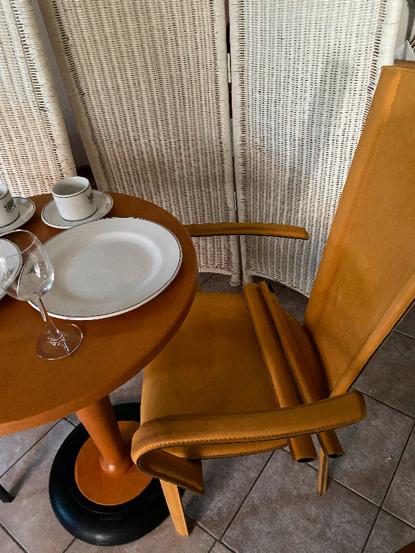 Table bistro / chaises dans Mobilier de salle à manger et cuisine  à Lanaudière - Image 3